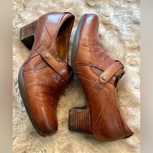 Clark’s heeled slip-on loafers​​​​